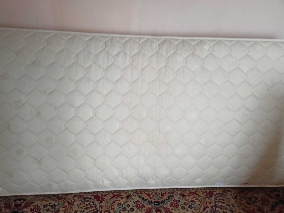 Łóżko z materacem 400 zł