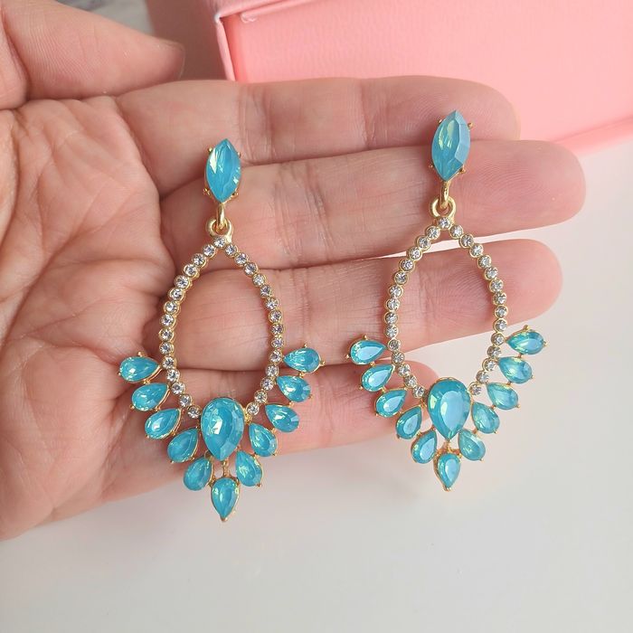 Brinco elegante cristais azul banhada a ouro 18K aço inoxidável antialérgico