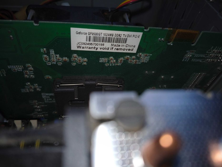 Komputer stacjonarny z 2009 r.