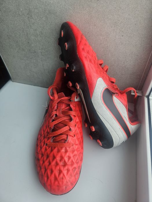 Футбольні бутси вживані