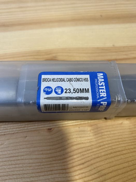 Broca helicoidai cabo cónico HSS