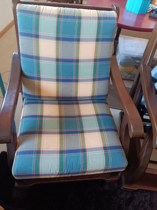 Sofá-cama mais 2 sofás individuais