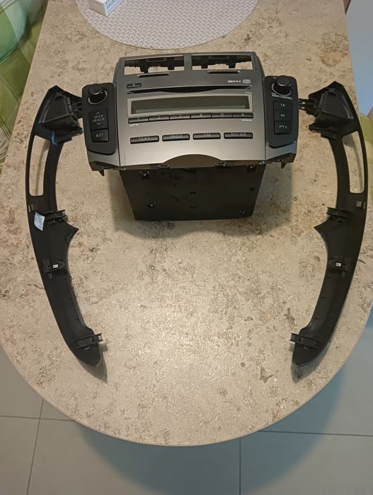 Toyota Yaris 2 radio samochodowe