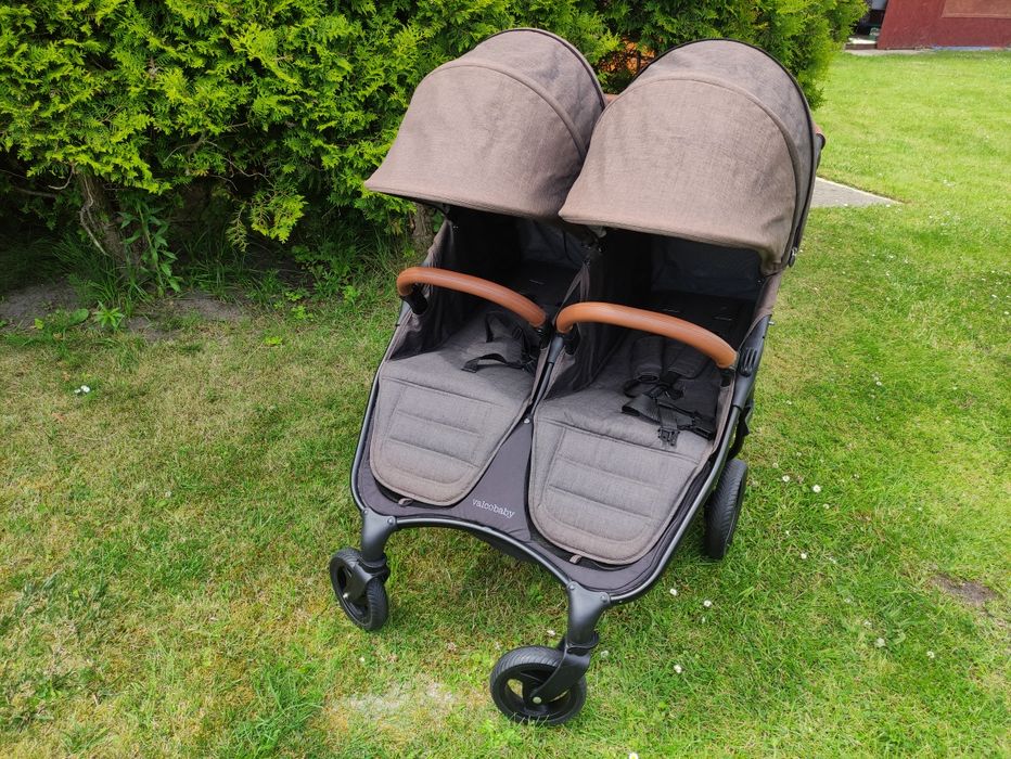 Wózek valco snap Duo trend Charcoal bliźniaczy rok po roku