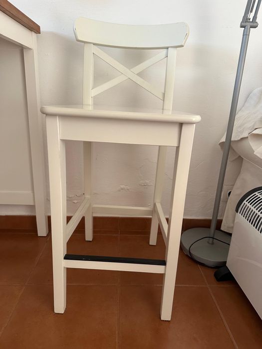 Ilha de cozinha IKEA TORNVIKEN – branco-bege/ carvalho  com 2 cadeiras ROSENTORP