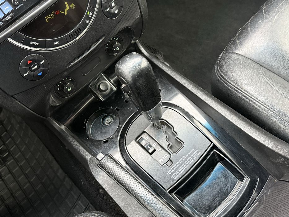 Продам Ssang Yong Rexton 2.7D 2010