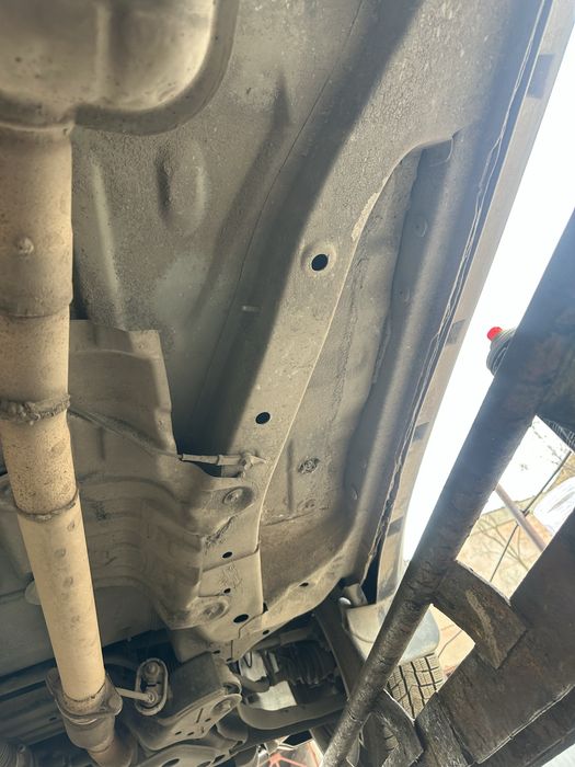 Мазда трибют 2.3 2004