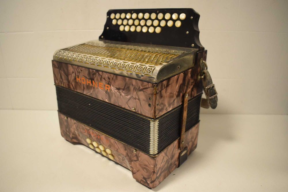 Vendo Concertina Hohner Sonora II 3 Voz Voz  Tonalidade La