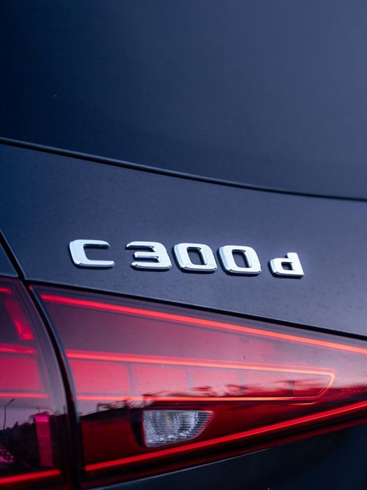 Mercedes-Benz c300d AMG negociavel