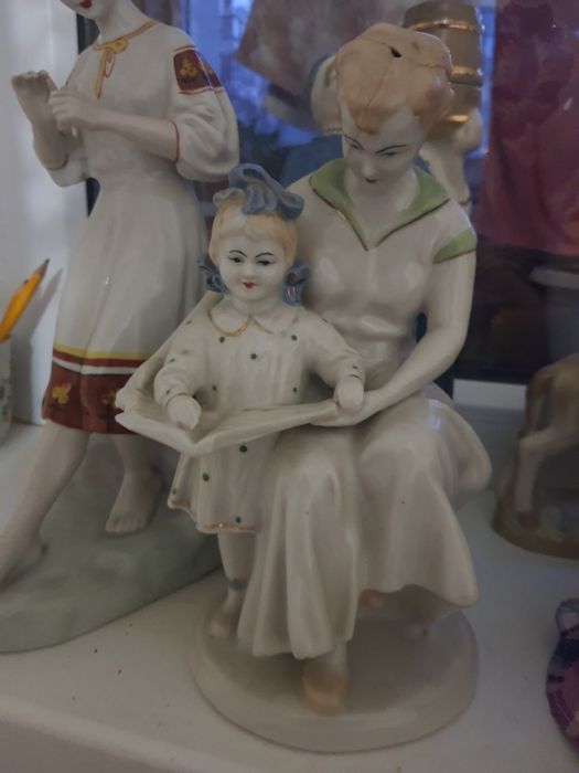 Статуетки фарфор