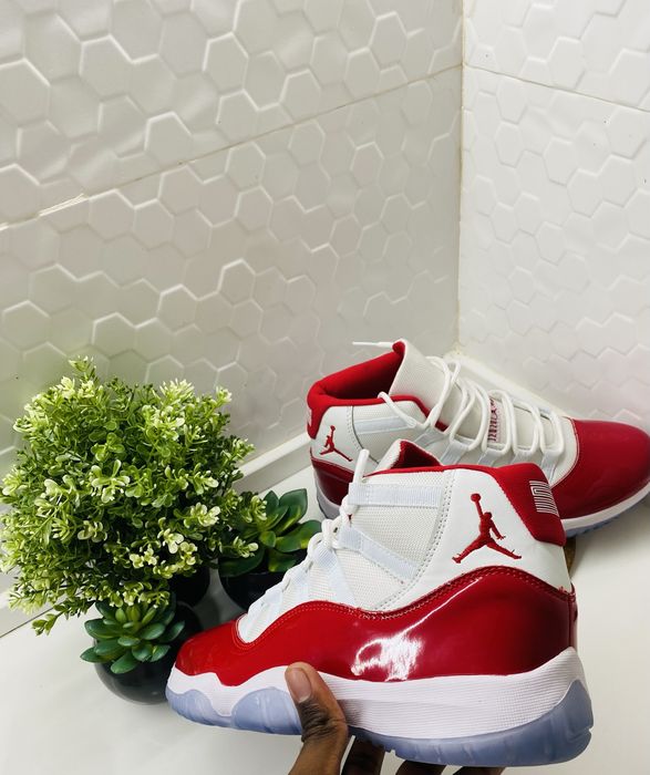 Jordan 11 muito novo