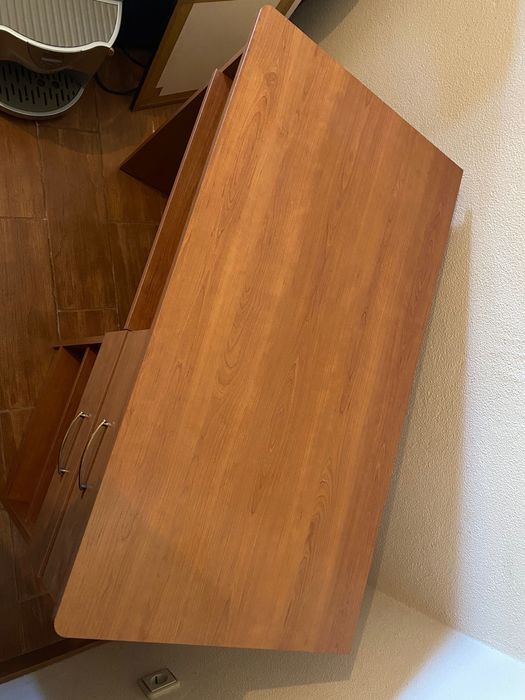 Secretária em madeira