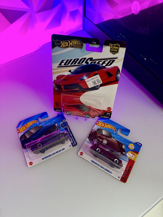 Розпродаж Hot Wheels Premium, Johnny Lightning