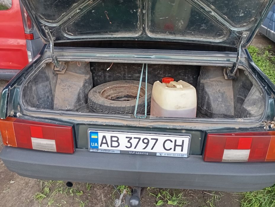 Продам 99 ,2002рік газ бензин в робочому стані