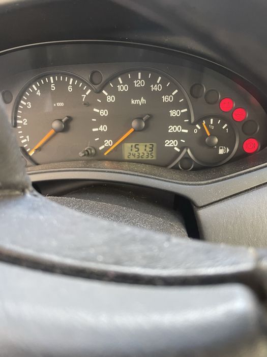 Ford Focus. Gasolina 1.4