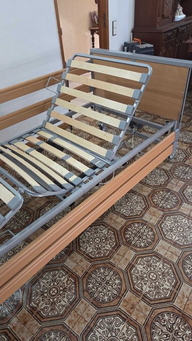 Cama eletrica com elevador