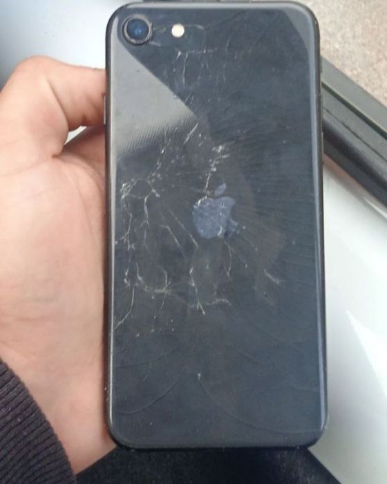 Apple se2 2020год