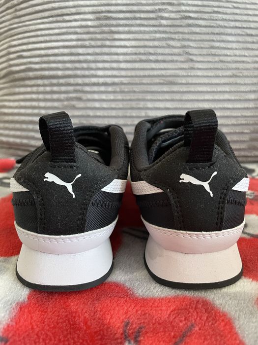 Buty dzieciece marki Puma r 34