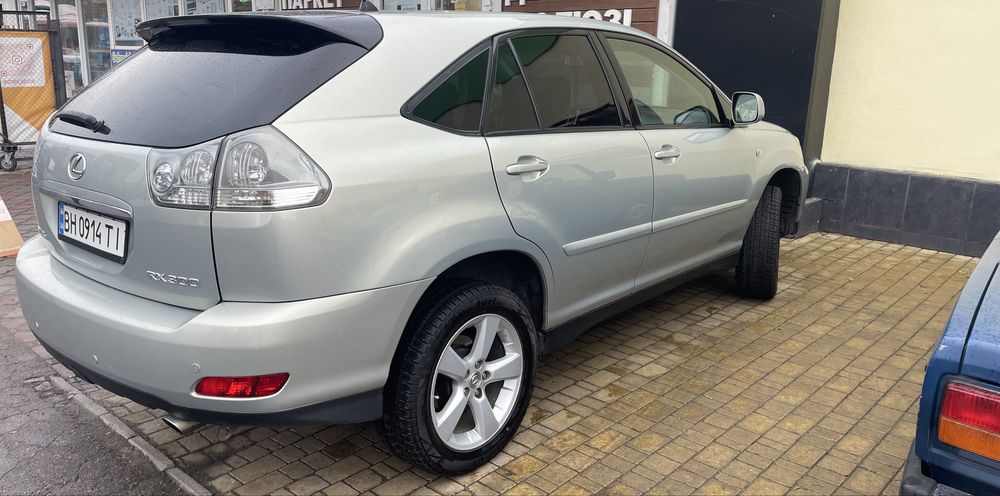 Lexus rx300 официал европа