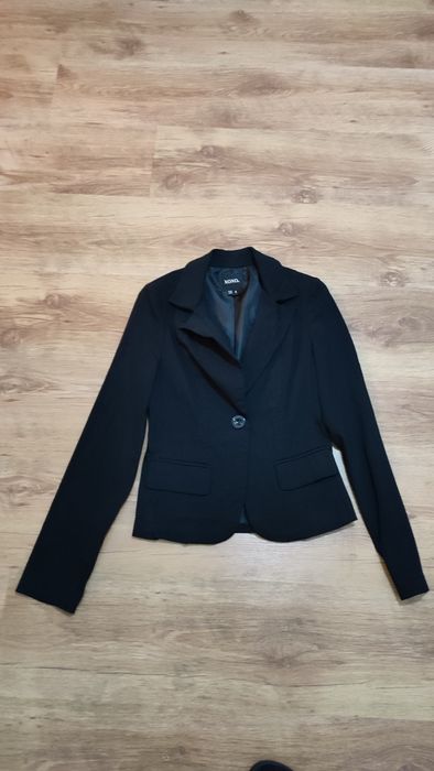 Zestaw kurtka zimowa, sweter, spodnie, żakiet