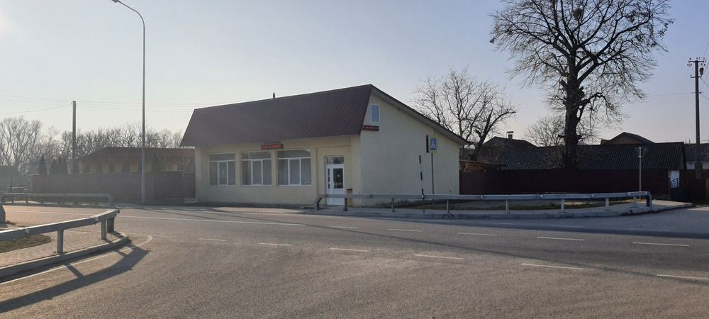 Комерційне приміщення магазину (кафе) с. Колодруби