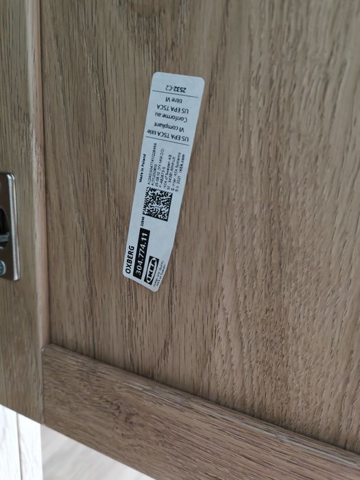 Regały i witryna Oxberg Ikea
