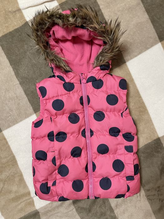 Жилет для дівчинки теплий 122 см жилетка для девочки