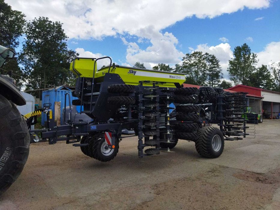 Siewnik zbożowy bezorkowy SKY MAXIDRILL W4020 Fertisem E-Drive Premium