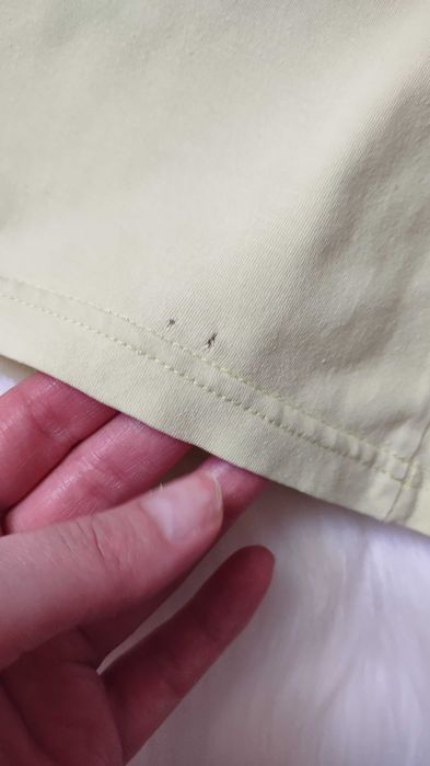 Zielona pastelowa koszulka t-shirt z cekinami roz.S