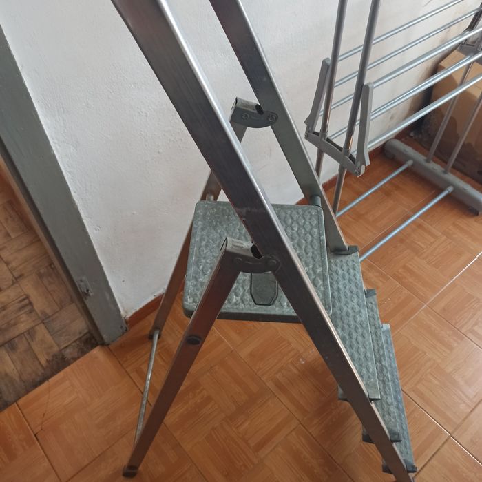 Escadote com 3 degraus