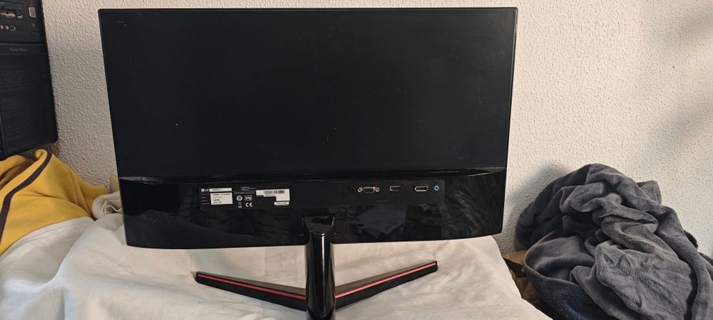 Monitor LG 2a polegadas VGA-HDMI-DP