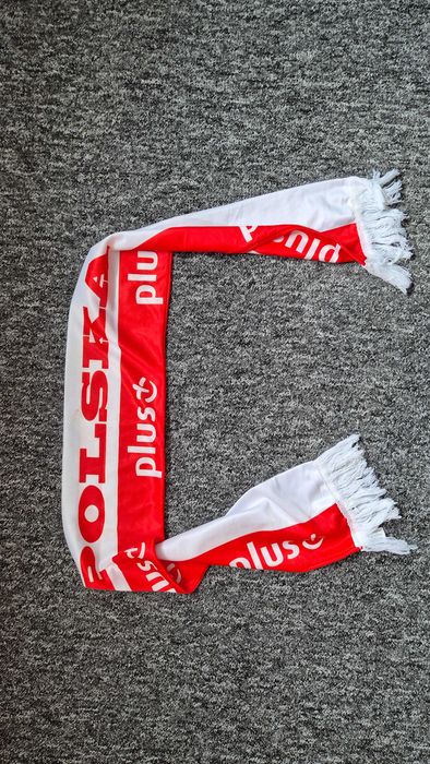 Szalik patriotyczny z napisem "Polska"