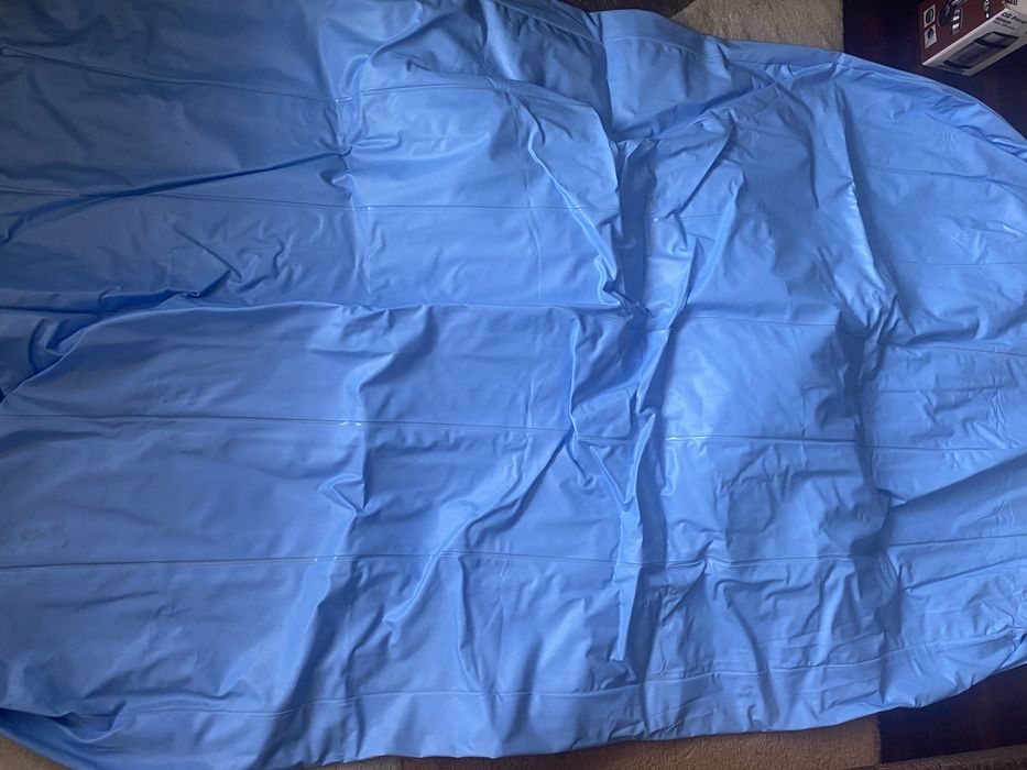 insuflavel de criança ( barco )