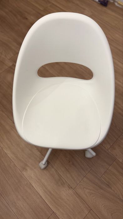 Krzeslo biale ikea