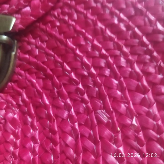 Красивая.  плетенная сумкочка