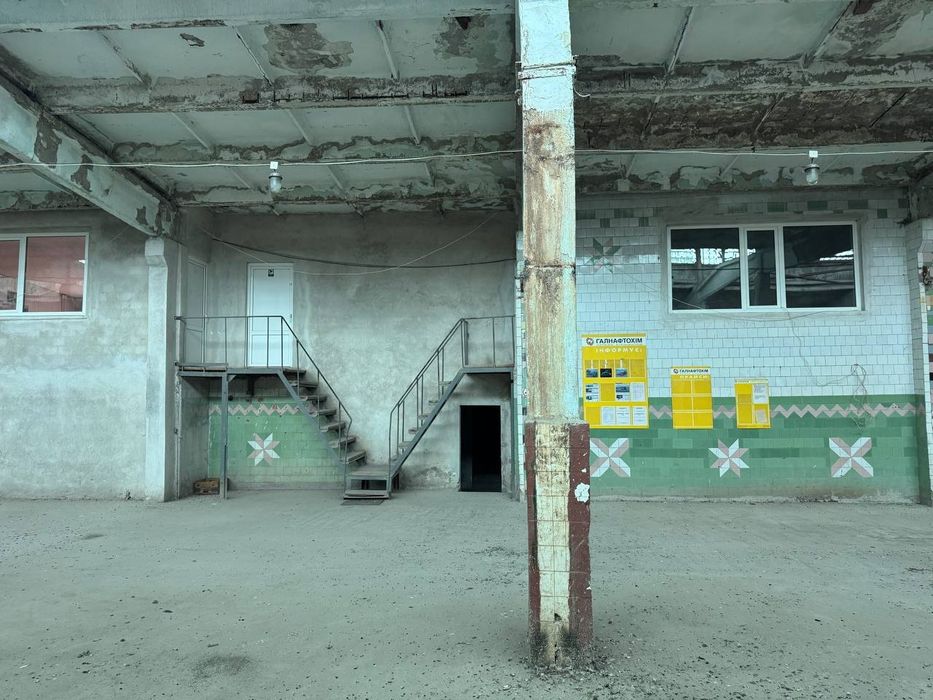Продаються виробничо складські приміщення 4965 м²