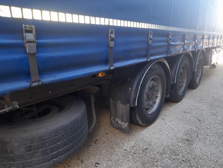 Semi-reboque Fliegl