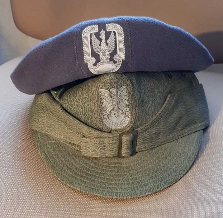 Czapka Wojskowa Rogatywka PRL  + gratis !