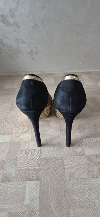 Piękne szpilki rozm. 36