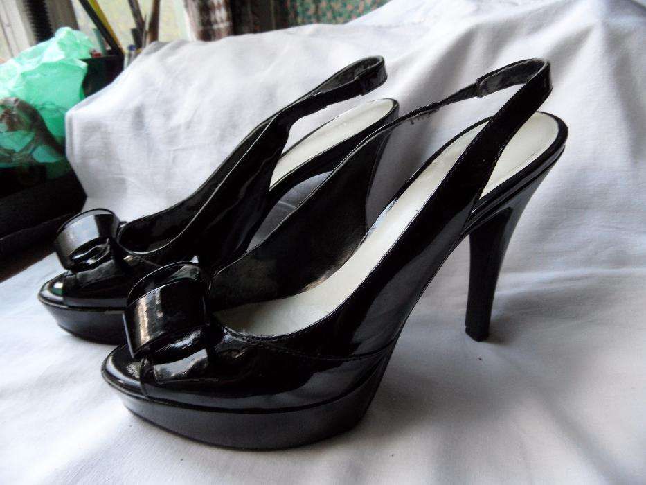 Женские босоножки NINE WEST.