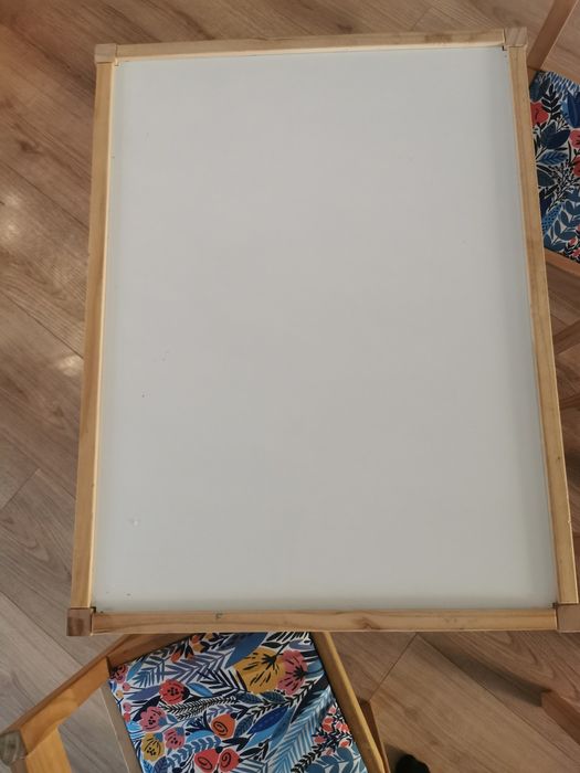 Stolik i krzesła dziecięce ikea latt