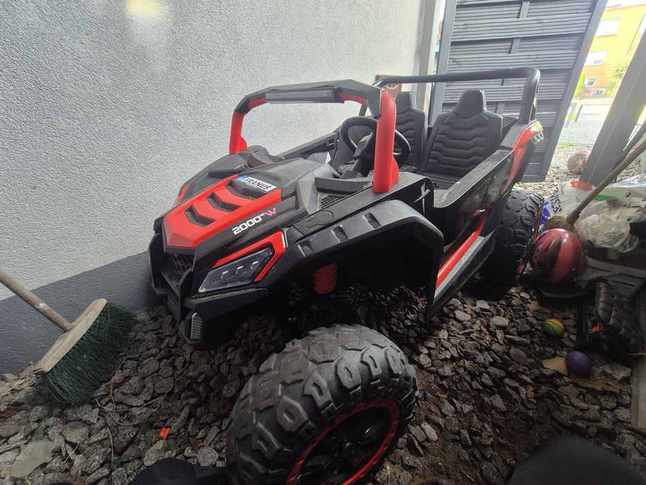 Auto terenowe dla dzieci model A032 24V