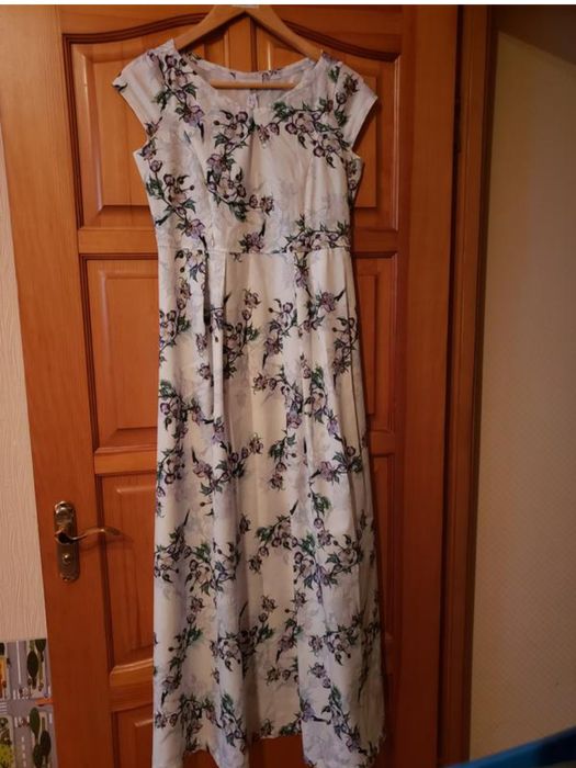 Сукня для вагітних і годуючих