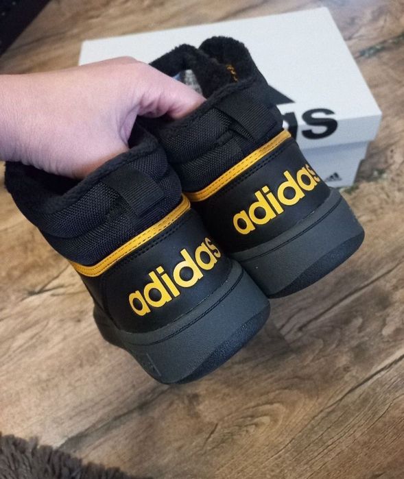 Кросівки хайтопи  Adidas Hoops 3.0 Mid WTR 44,42,46,47.5 р