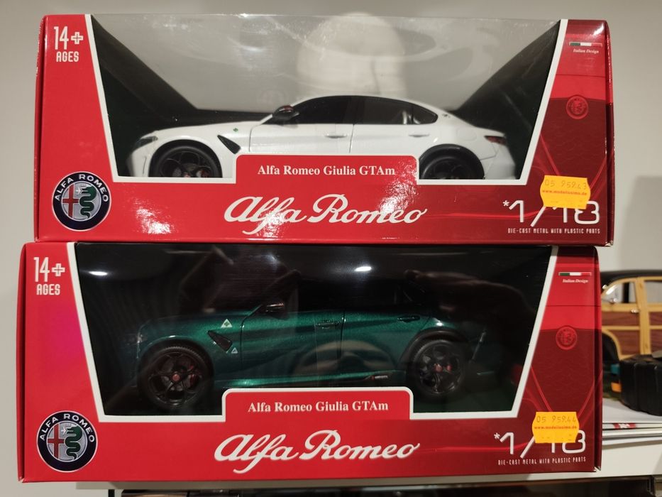 1/18 Alfa Romeo Giulia GTA m burago carro coleção miniatura