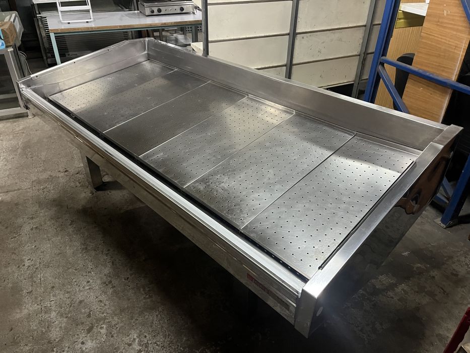 Expositor em inox com esgoto