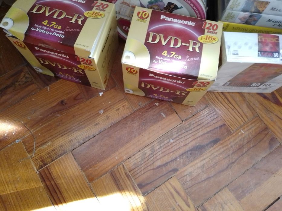 Eram do Porteiro!2 Colunas Philips15E-Carregador IBMPortatil-8EDesde2E