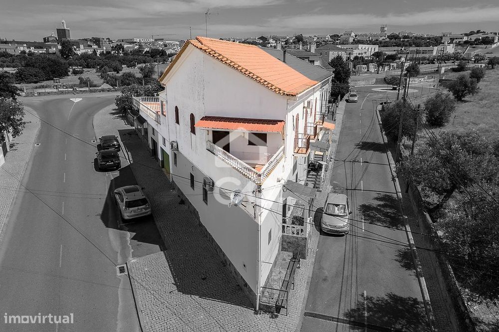 Duplex Apartment on the 1st Floor with Garage and Converted Attic |