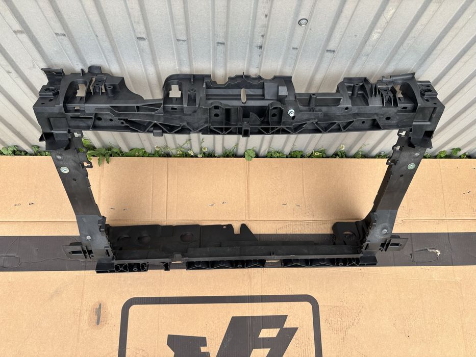 FORD FIESTA MK8 2017 - pas przedni wzmocnienie czołowe