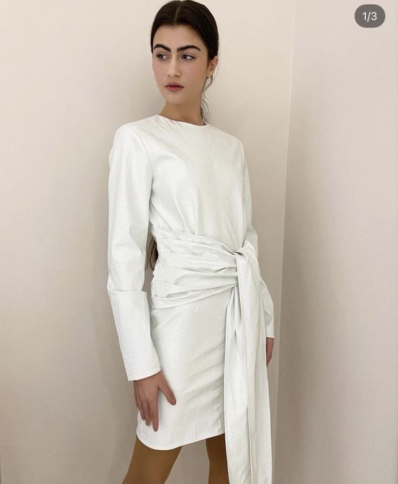 Msgm біла шкіряна сукня